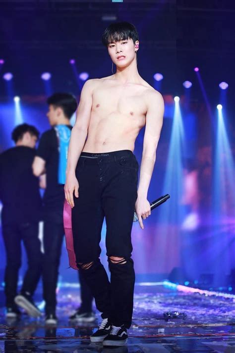 Astro Cha Eunwoo Revealed His Abs To Lucky Fans — Koreaboo Astro