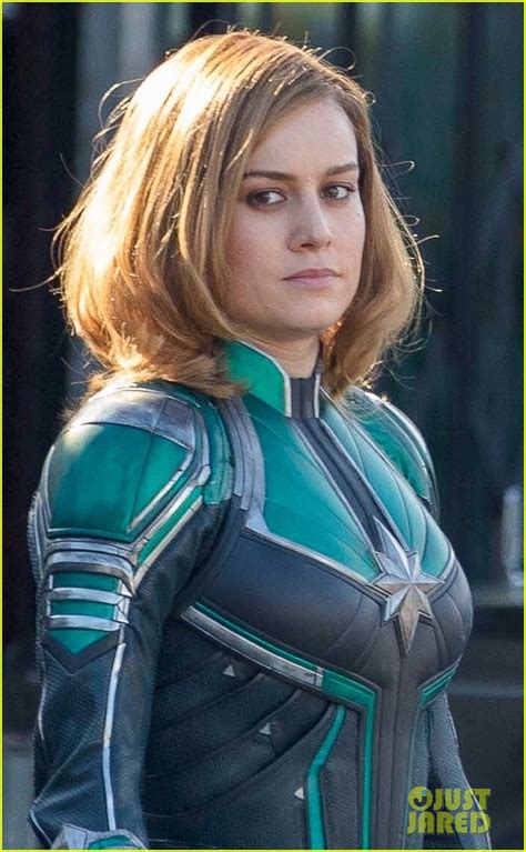 Carol danvers, vers, captain marvel. Brie Larson Gets Into Her Superhero Costume as 'Captain ...