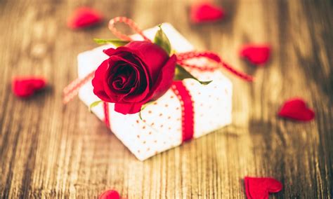Love is in the air! Valentine's Day: A Cannabis Gift Guide - Marijuana News ...