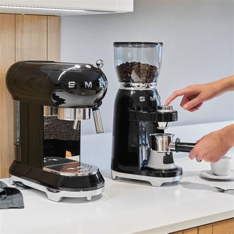 Breville bes870bss the barista express review. SMEG Espresso Coffee Machine - Smeg Indonesia