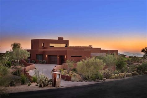 Arizona Desert Home Blurs Indoor Outdoor Boundaries Desert Homes