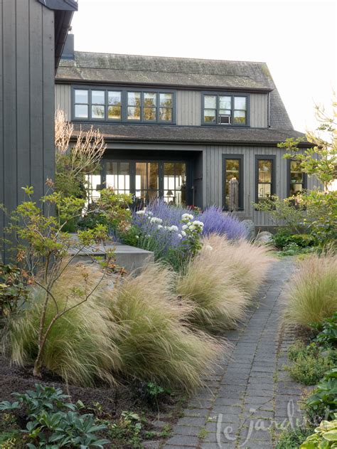 Landscaping With Ornamental Grasses The Happy Housie