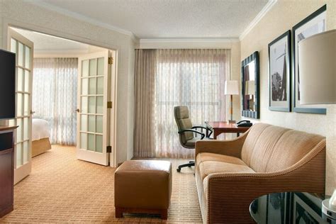 Atlanta Marriott Suites Midtown Atlanta