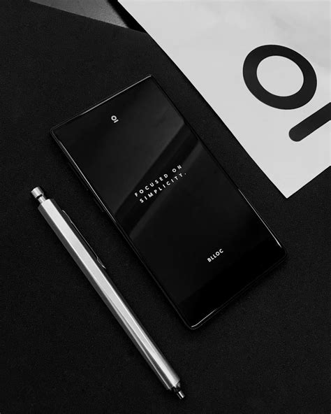 Blloc Is The Most Minimalist Full Feature Smartphone Ever Made Yanko