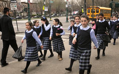 Teenagers In Brooklyn Throw Rock At School Bus Carrying Jewish Kids