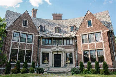 The Seven Bedroom Van Dusen Mansion Asks 750 K Curbed Detroit