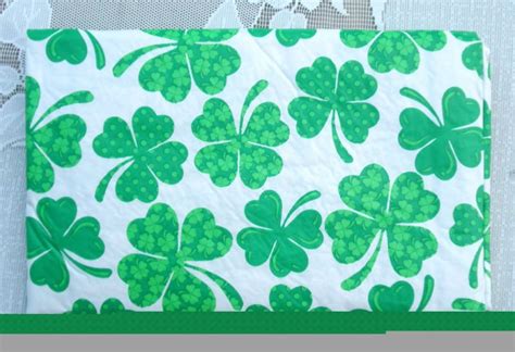 Clover Shamrock St Patricks Day Vinyl Tablecloth 52 X 90 Oblong Green New In Package