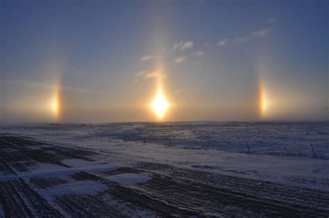 Jumping Sundogs A Weird Weather Phenomenon How It Works