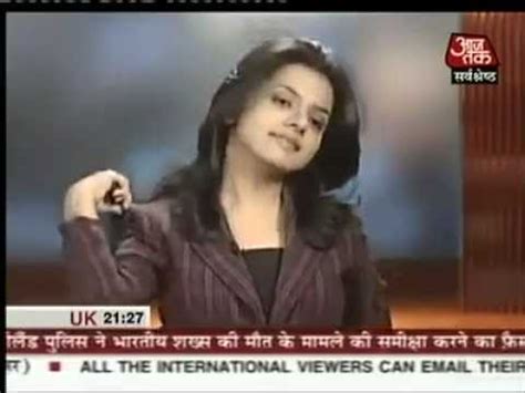 Aaj tak is one of the biggest news channels in india. Aaj tak News Reader Caught combing her hair on TV :D - YouTube