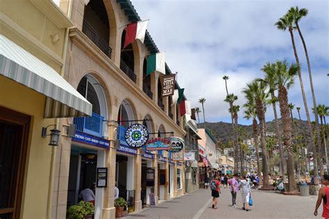 8 Of The Best Beach Towns Southern California