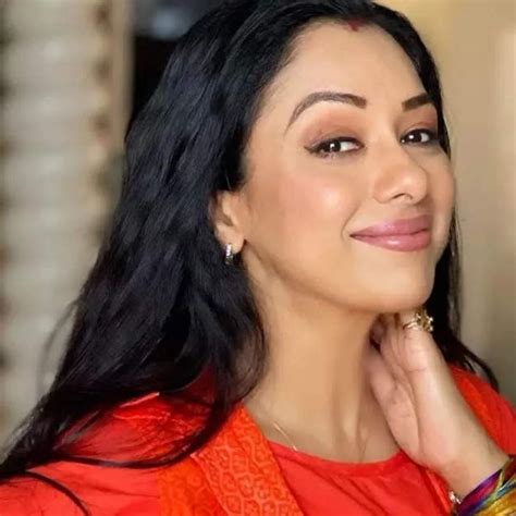 Tv Actress Rupali Ganguly Recalls She Was Waiter In Party Where Her