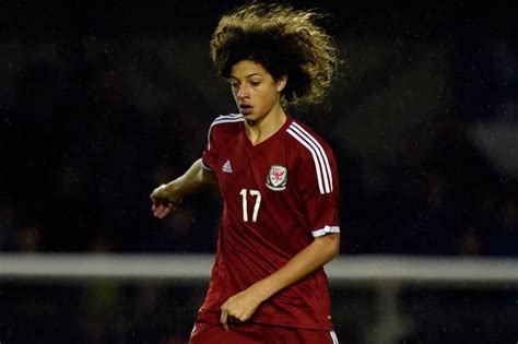 If they ship a few. Manchester United want to sign Wales teen Ethan Ampadu ...