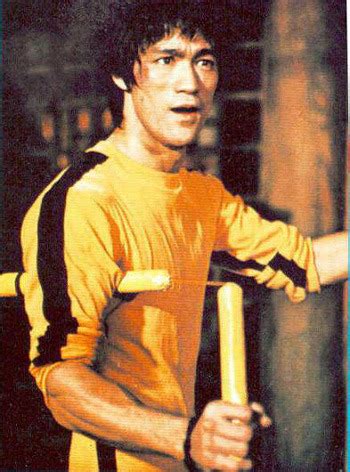 The likeness to bruce lee is outstanding. Game of Death misspow: the Yellow Icon Bruce... • Bruce Lee