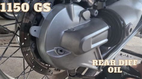 Bmw R Gs Final Drive Oil Replacement Youtube