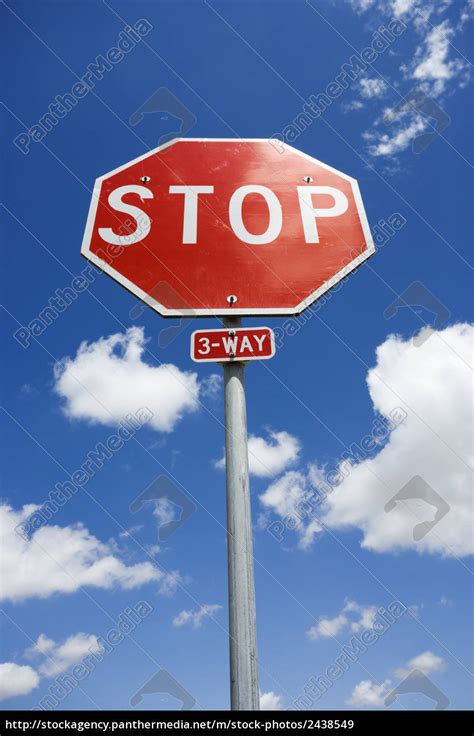 Hier findet ihr eine kleine sammlung mit verschiedenen motorrad fotos die ihr kostenlos für. Kostenlose Bilder Stoppschild / Smiley Mit Stoppschild ...
