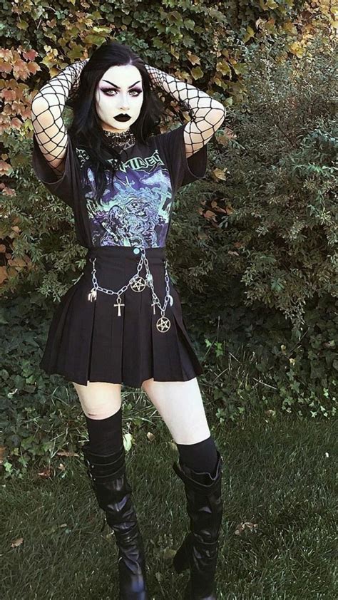 Pin By Dennis Prager On Lookbook Gothic Outfits Goth Fashion Grunge