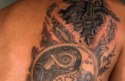 Tim Duncan Gets Huge Robot Tattoo As He Settles Into Retirement Complex