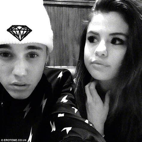 Justin Bieber And Selena Gomez Are Moving In Together And Couldnt Be