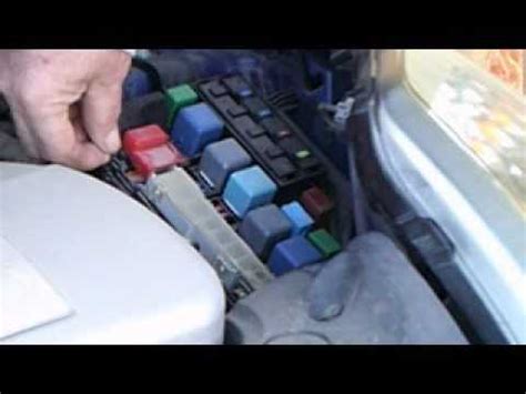 Tutorial on how actually to jumpstart a. 2005 Toyota Prius Jump Start - YouTube