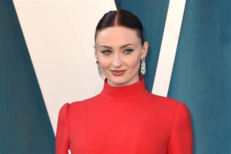 Game Of Thrones Star Sophie Turner Takes On Role As Jewel Thief In