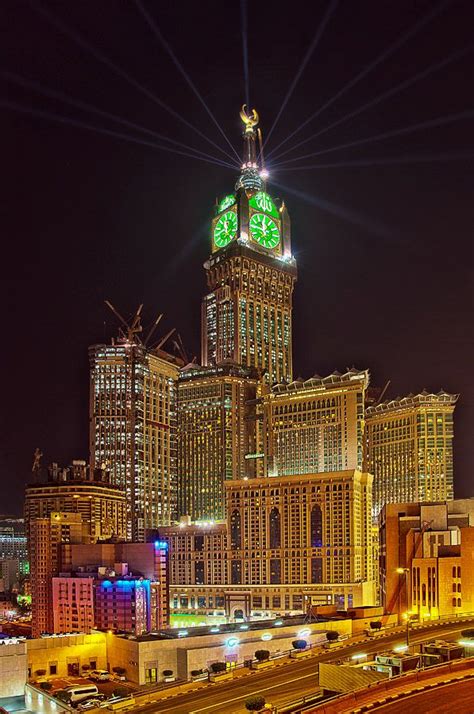 Mövenpick hotel & residences hajar tower makkah. Makkah Royal Clock Tower at Mecca, Saudi Arabia - by night ...