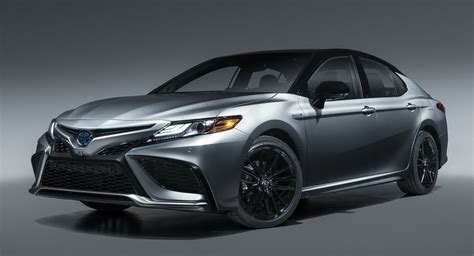 Camry hybrid's sport mode enhances throttle response, while eco mode adjusts throttle input to maximize your efficiency. 2021 Toyota Camry Debuts New Safety Tech And XSE Hybrid ...
