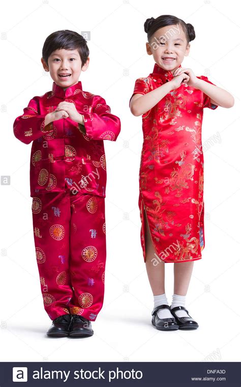 Melinda looi x amber chia chinese new year 2014 campaign shoot #melindalooi #mlxac #chinesenewyear #lunarnewyear #cny2014 #campaign #shoot #amberchia #supermodel #celebrity #fashion #style #fashionmalaysia. Cute children in traditional clothing celebrating Chinese ...