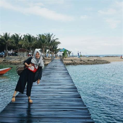 Pantai Beras Basah Bontang Indonesia Review