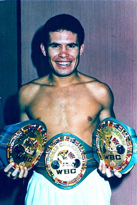 Julio césar chávez carrasco (born 16 february 1986), best known as julio césar chávez jr., is a mexican professional boxer who held the wbc middleweight title from 2011 to 2012. Julio Cesar Chavez