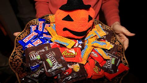 Find Out The Most Popular Halloween Candy In Your State Iheart