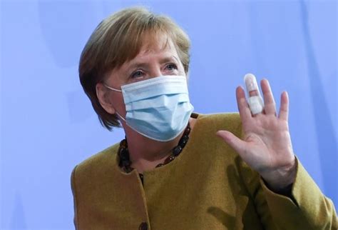 Allemagne Angela Merkel A Reçu Une Première Dose Dastrazeneca