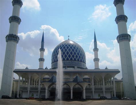 Unduh dan gunakan 200.000+ foto stok cewek cantik secara gratis. Masjid-masjid Cantik di Selangor dan Putrajaya