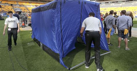 Nfl Concussion Protocol What Happens In Those Blue Sideline Tents