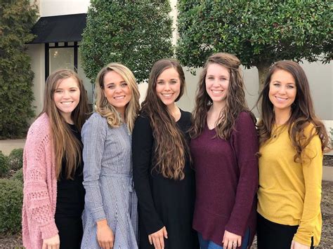 15 Times The Duggar Sisters Stood Up To Mom Shamers