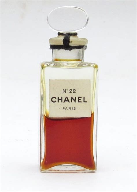 Vintage Chanel No 22 Mini Perfume Bottle With Glass Stopper Sealed 12