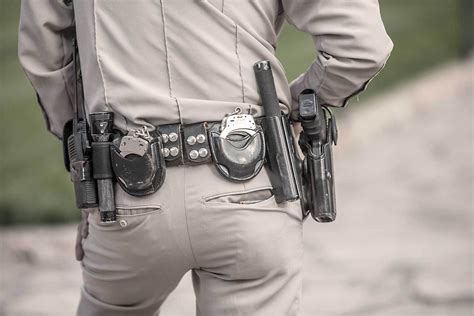duty belt setup police duty gear female police officers hot cops leather holster belt