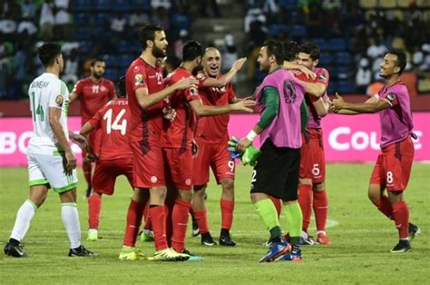 Tunisia Bounce Back To Defeat Algeria Daily Mail Online