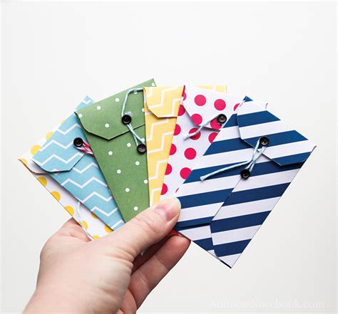 I have an updated gift card/cash holder for you today, i had a suggestion for one incorporating a tuck in flap. 15 DIY Gift Card Holders - Rae Gun Ramblings