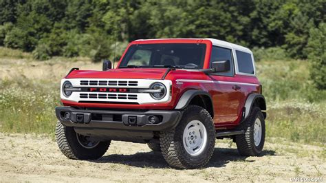 Ford Bronco Heritage Edition 2023my Color Race Red Front Three