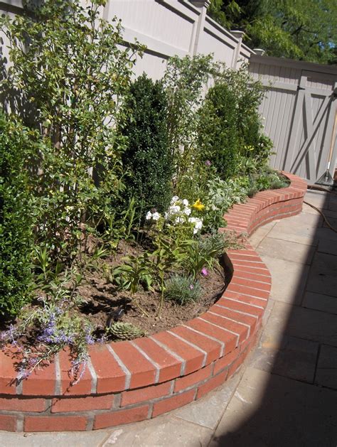 95 fantastic cottage garden ideas to create cozy private spot. Brick Laminate Picture: Brick Garden Walls