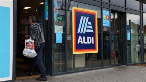 Aldi Overtakes Morrisons To Turn Out To Be Uks Fourth Largest Grocer