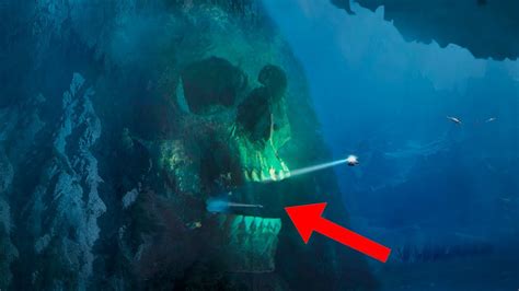 10 Creepy Discoveries Found Underwater Go It