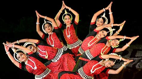 Five Day Konark Festival Begins With Odissi Kathak Traditional Dance