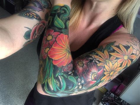 52 Incredible Flower Tattoo Designs For Women