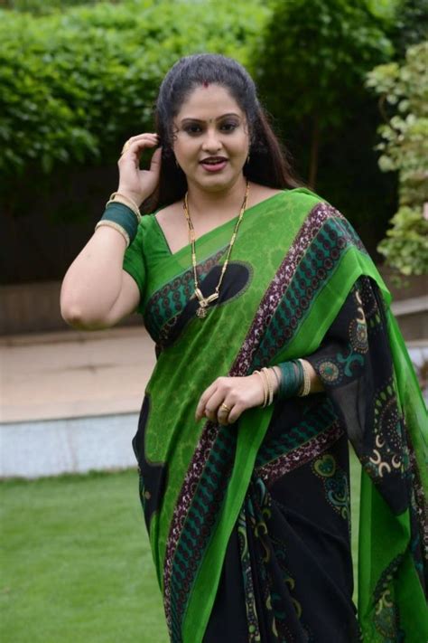 Deepa Nair Actress Wedding Photos Iphonewallpaperpositivequotes