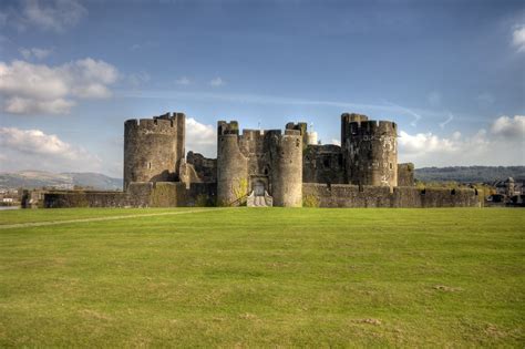 Caerphilly Castle Hdr Philip Blayney Flickr