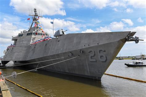 Navy Commissions Littoral Combat Ship Uss Mobile United States Navy