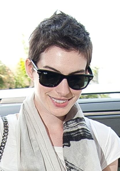 Celebrity Hairstyles Anne Hathaway With Pixie Haircut