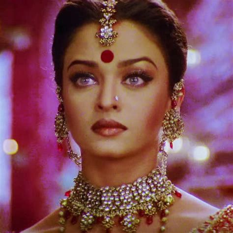Pin By Artrest On Aishwarya ~movies Beautiful Indian Actress
