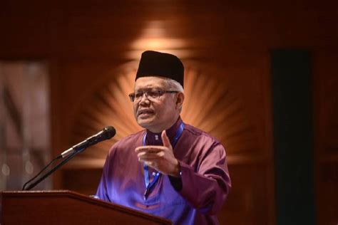 Ministry of domestic trade, cooperatives and consumerism. Calculation of fuel prices above board: Hamzah | New ...